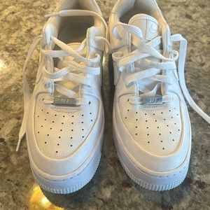 Nike Air Force 1 Sage Low - Size 9